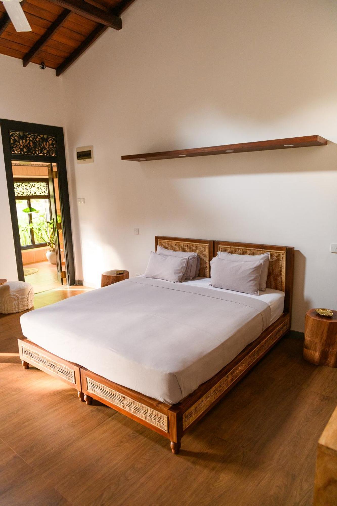 Roots Retreat Hotel Унаватуна Екстериор снимка